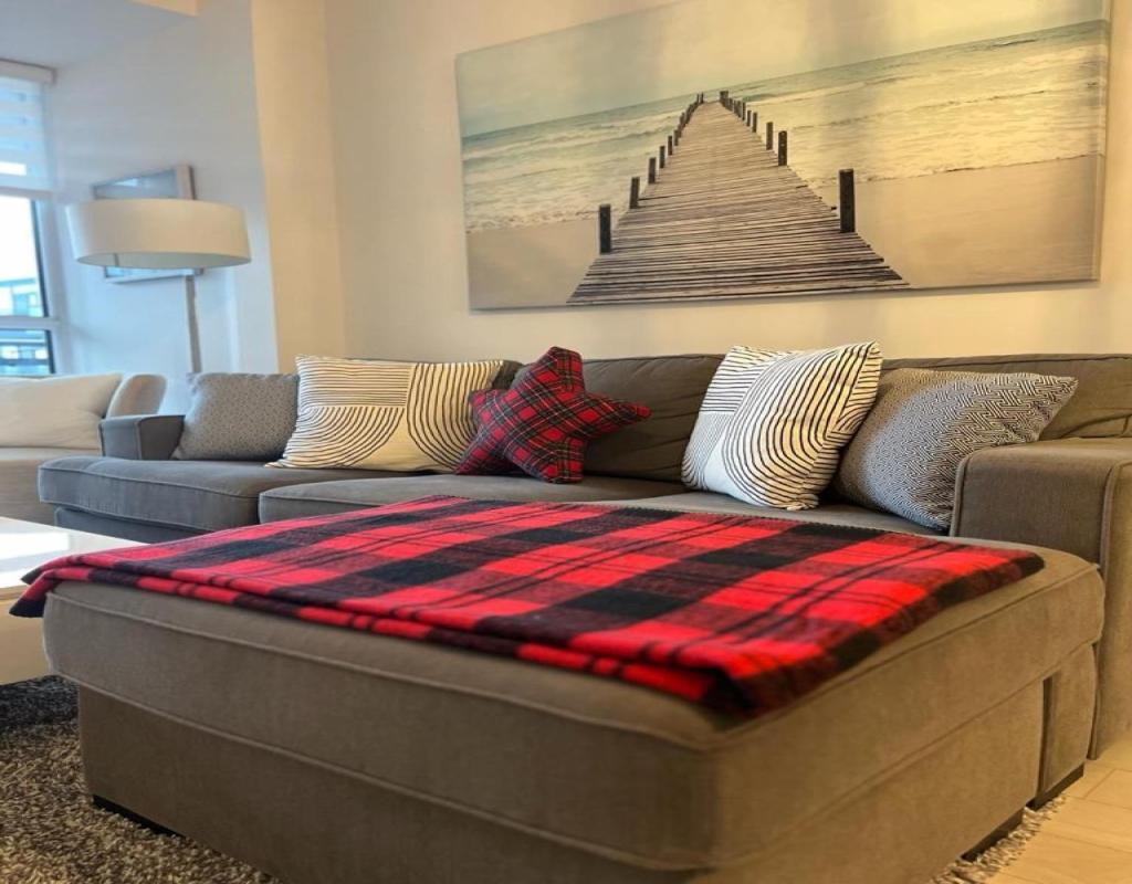 Stunning Stayz At Friday Harbour Beach Marina Resort Lake Simcoe Innisfil Ngoại thất bức ảnh